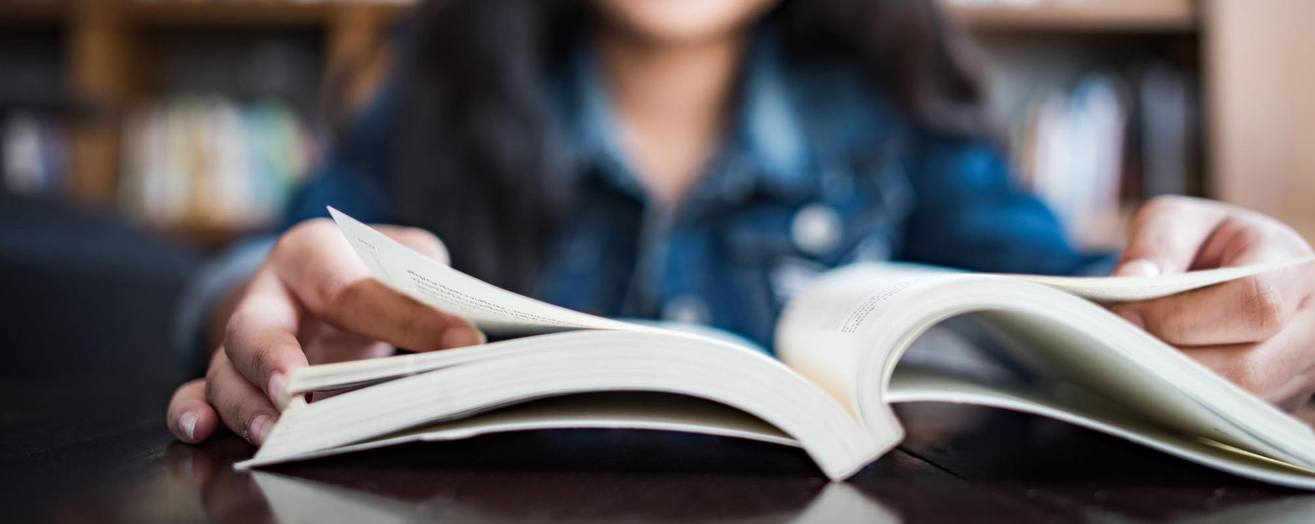 Bedroom with blue color combinations
